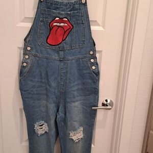 MISSLOOK Denim Overalls with Red Lips Patch